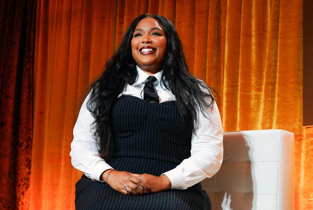 Lizzo Unveils Stunning Transformation: Fans React Strongly