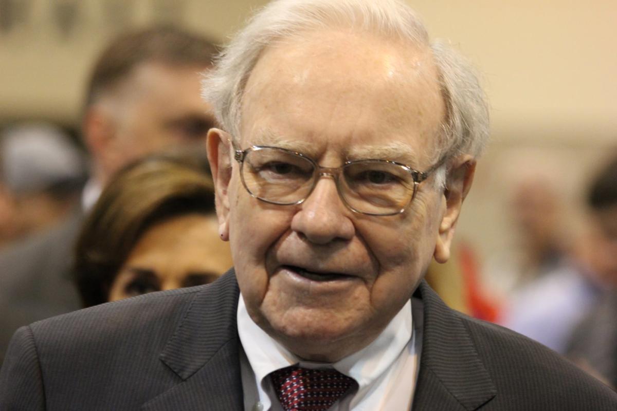 "Warren Buffett’s Warning: Are Stocks Overvalued?"