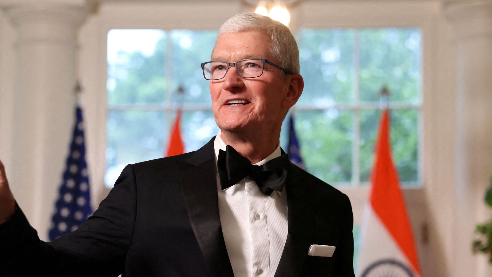 "Apple's Bold Move: Smart Glasses Rival Meta"
